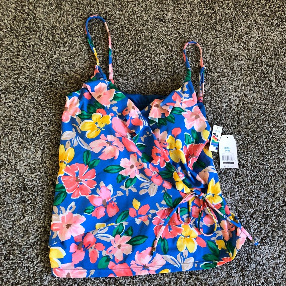 NWT Swimsuit Top
